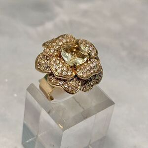 Vintage Stella & Dot Belle Fleur Flower Cocktail Ring Gold-tone Size 5.5